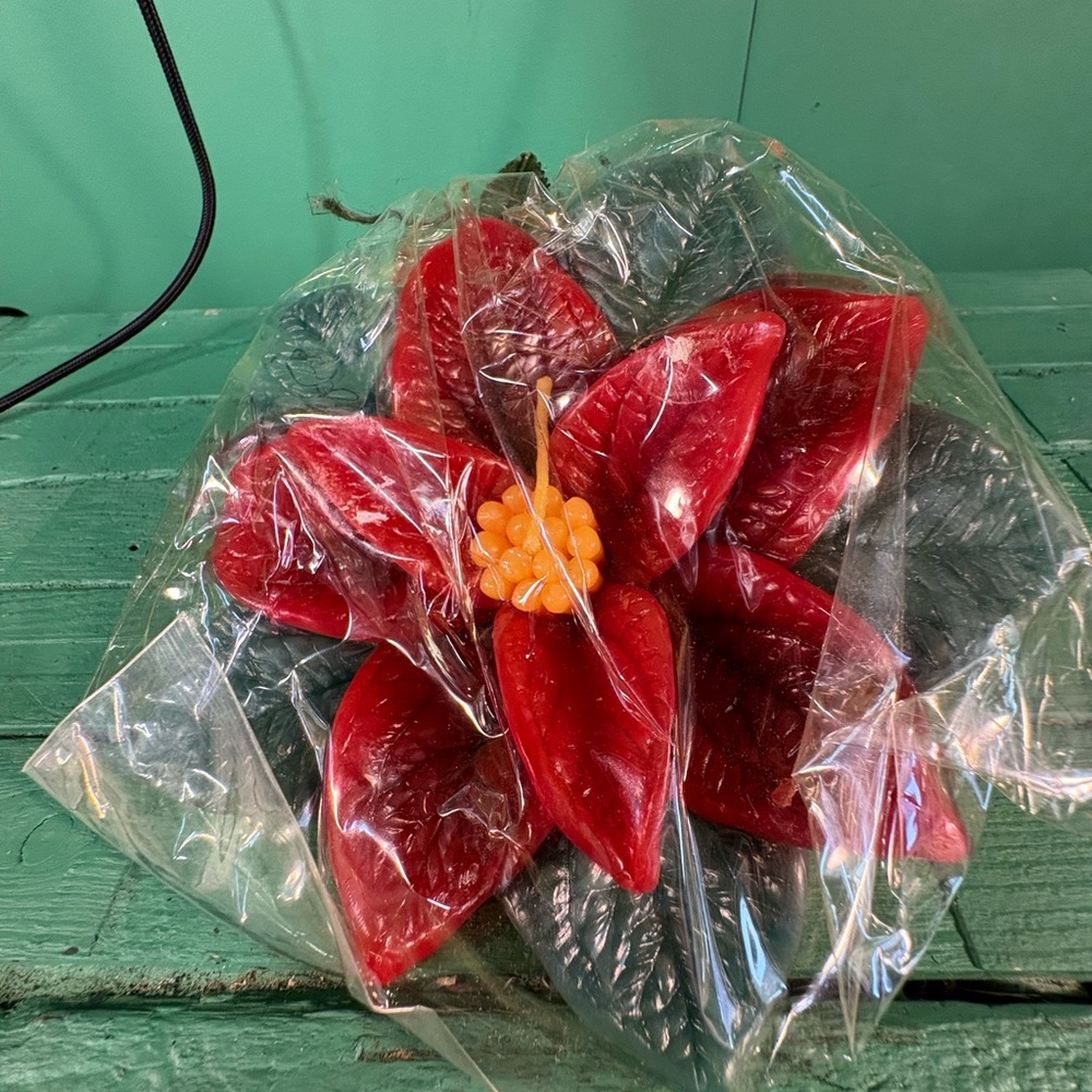 New Floating Poinsettia Candle